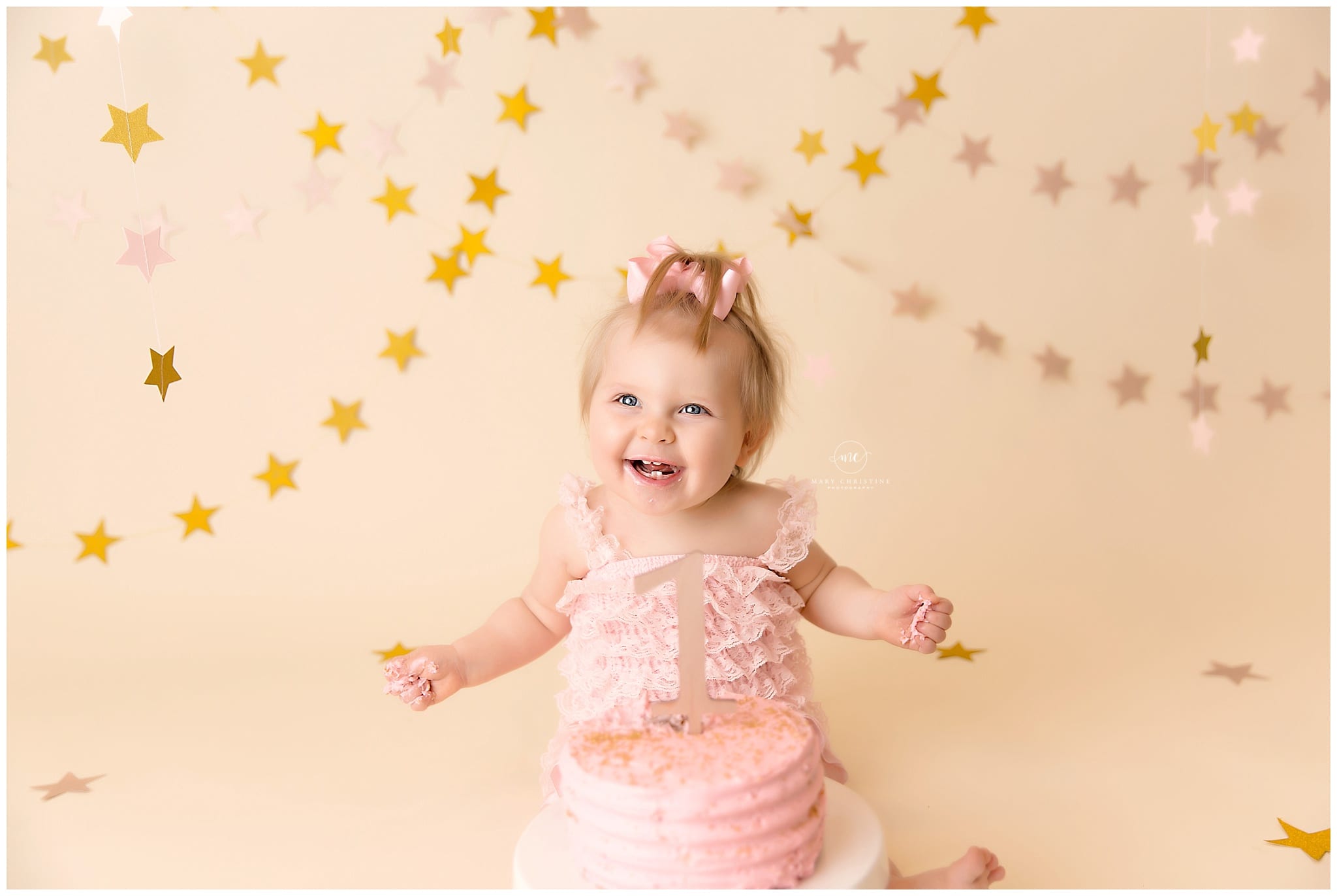 Mackenzie’s Little Star First Birthday Cake Smash Session