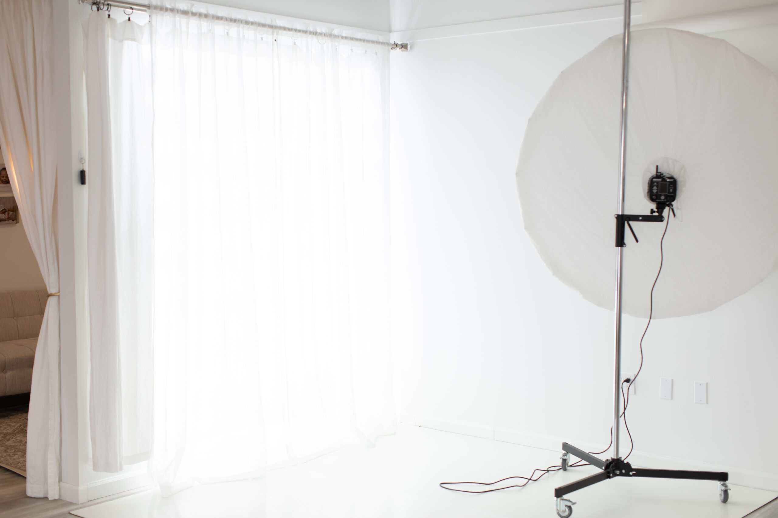 Planning Your Newborn Photos as a Busy Working Mom in Akron: A Stress-Free Guide