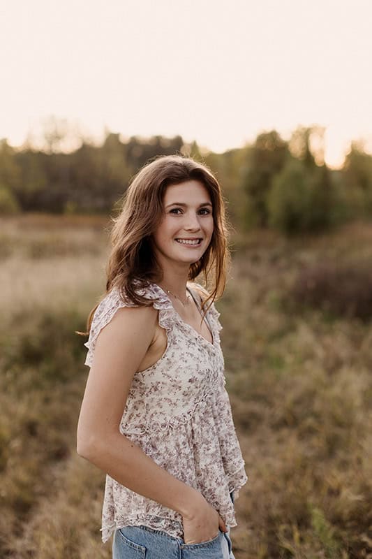 Summer senior photos in Medina Ohio for a Class of 2026 high school senior before senior year begins